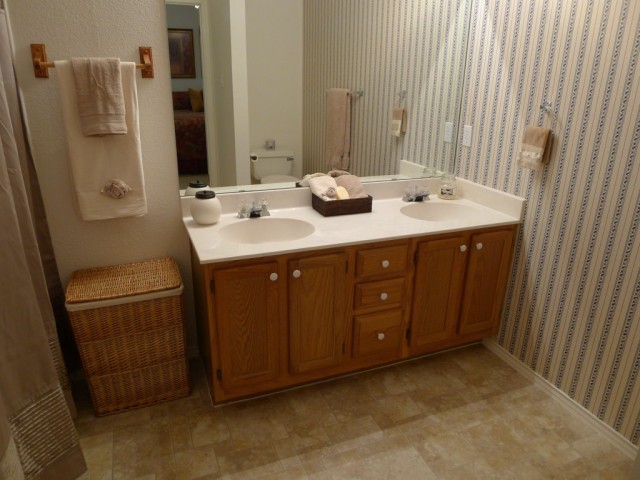 9336 Bernoulli -large picture - master bath