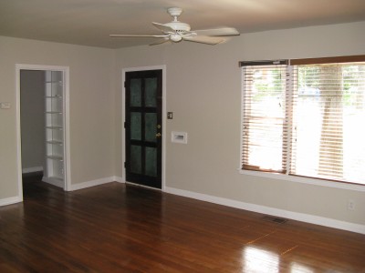 8 Kern Ramble living room from right side